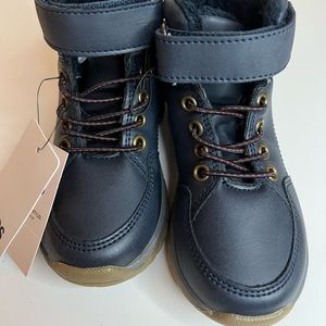 Trekker hybrid boot